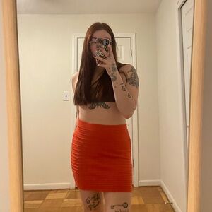 FOREVER 21 PENCIL MINI SKIRT